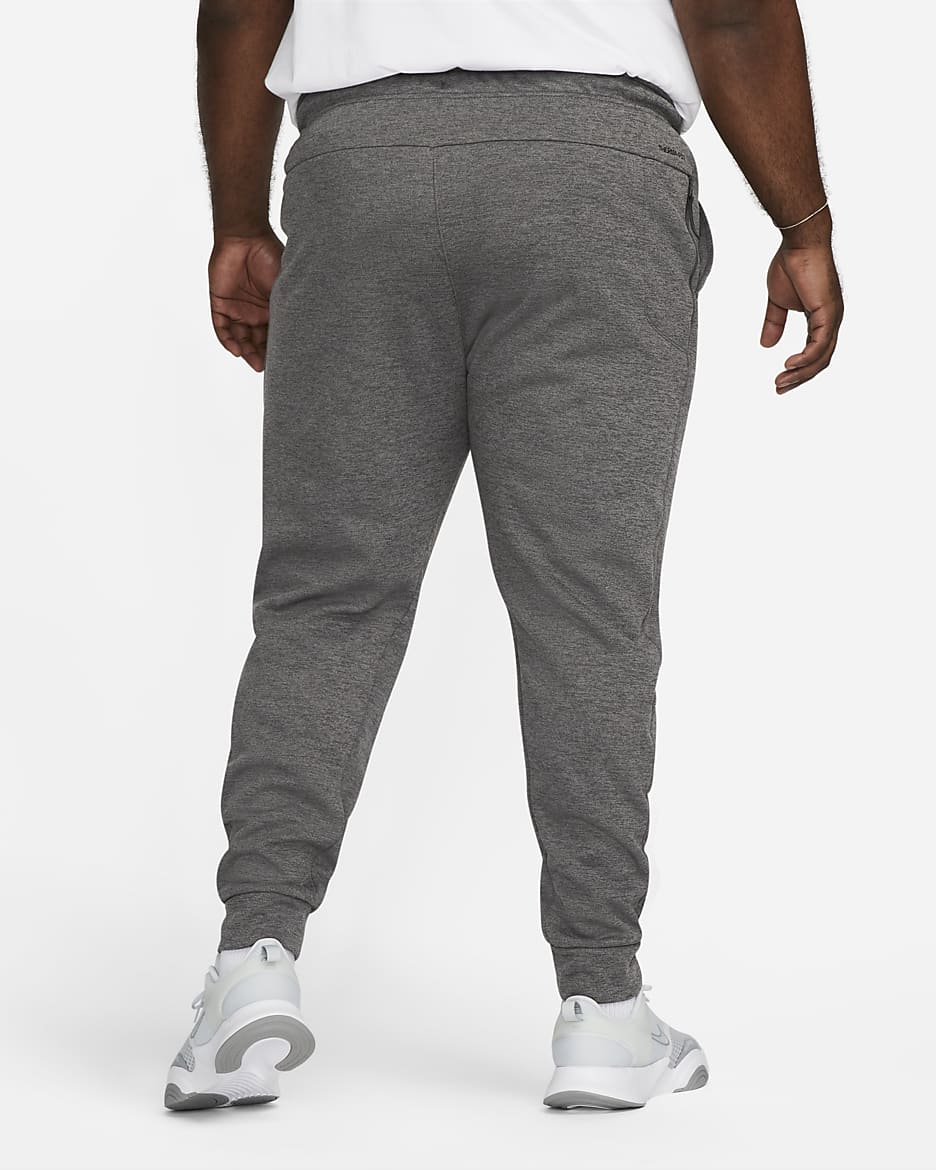 Nike therma jogger pants online